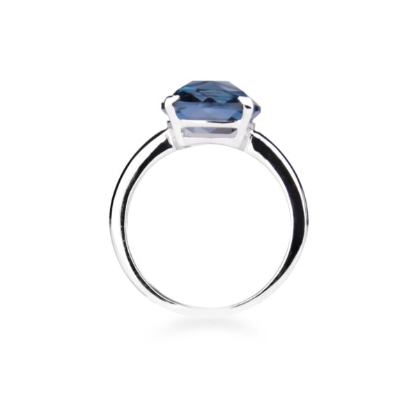 Bague topaze bleue