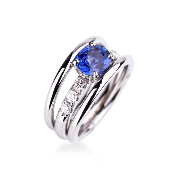 Bague saphir bleu diamants et or blanc