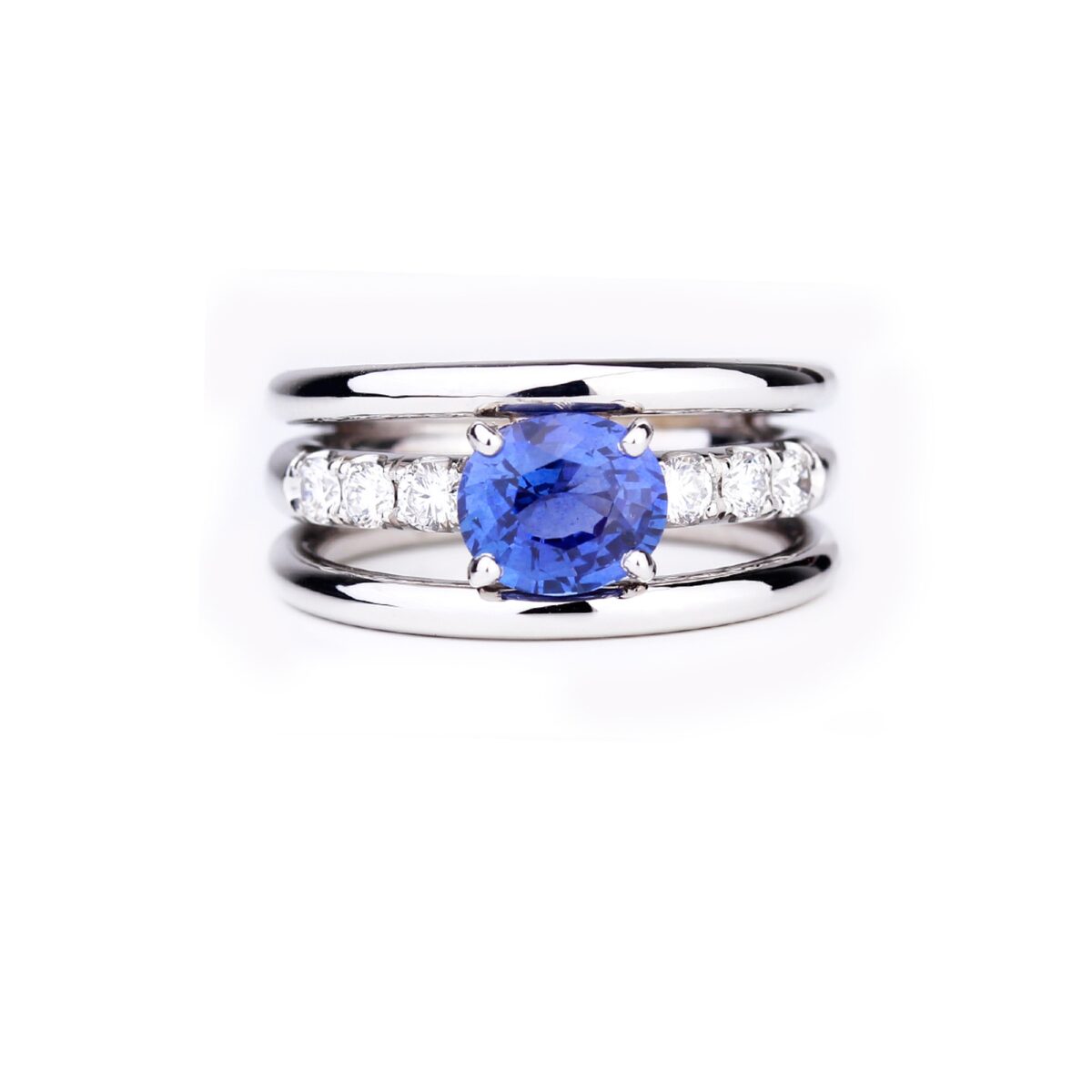 Bague saphir bleu diamants et or blanc