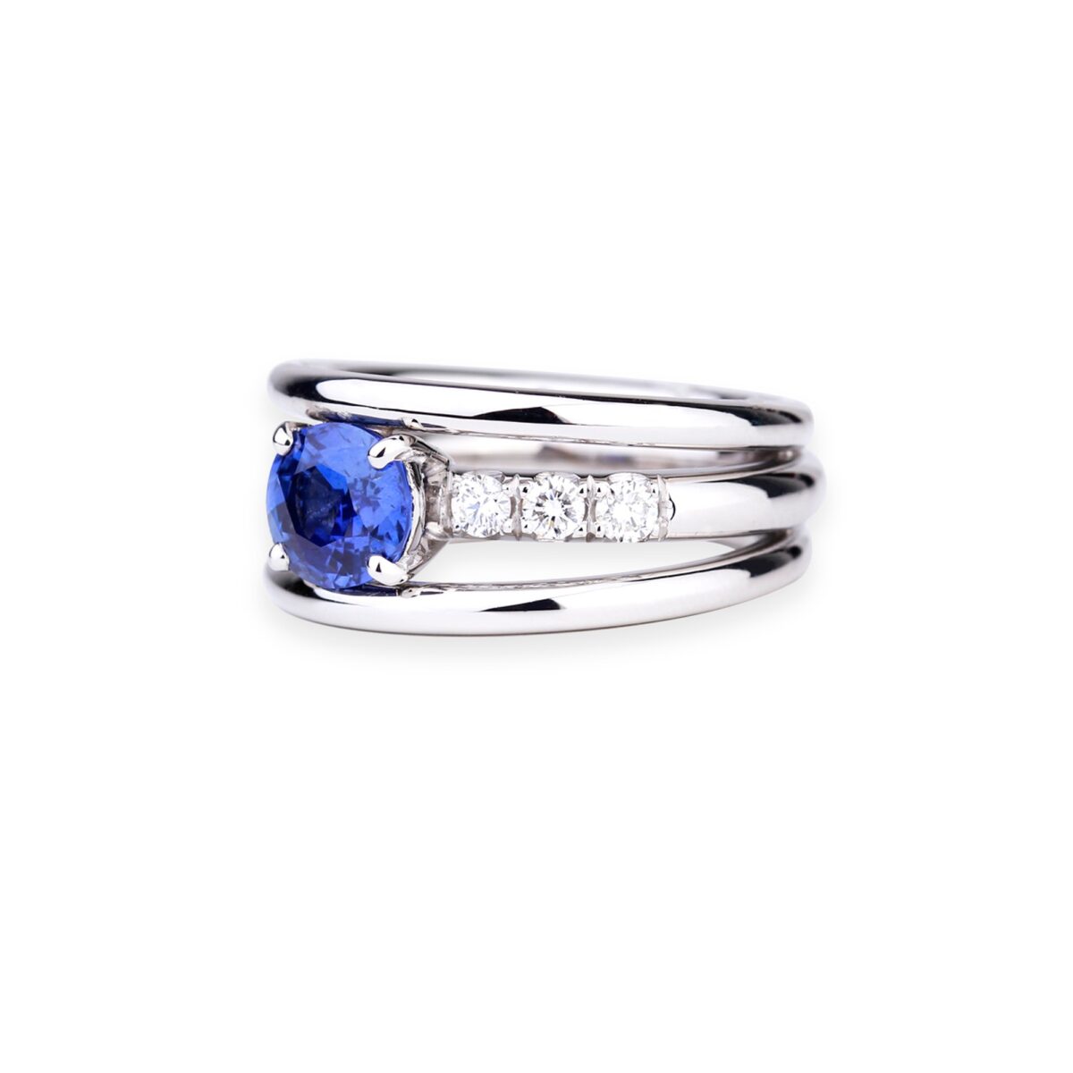 Bague saphir bleu diamants et or blanc