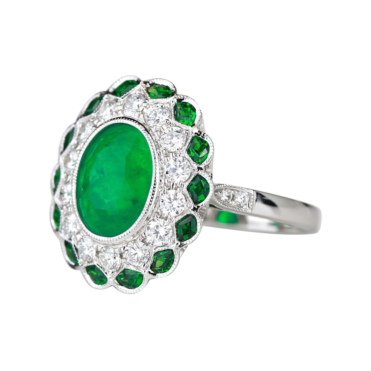 Bague émeraude entourage diamants & tsavorites