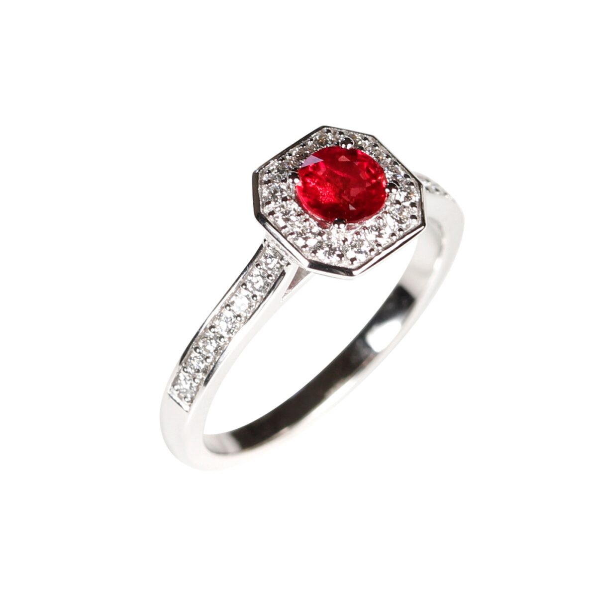 Bague rubis rond