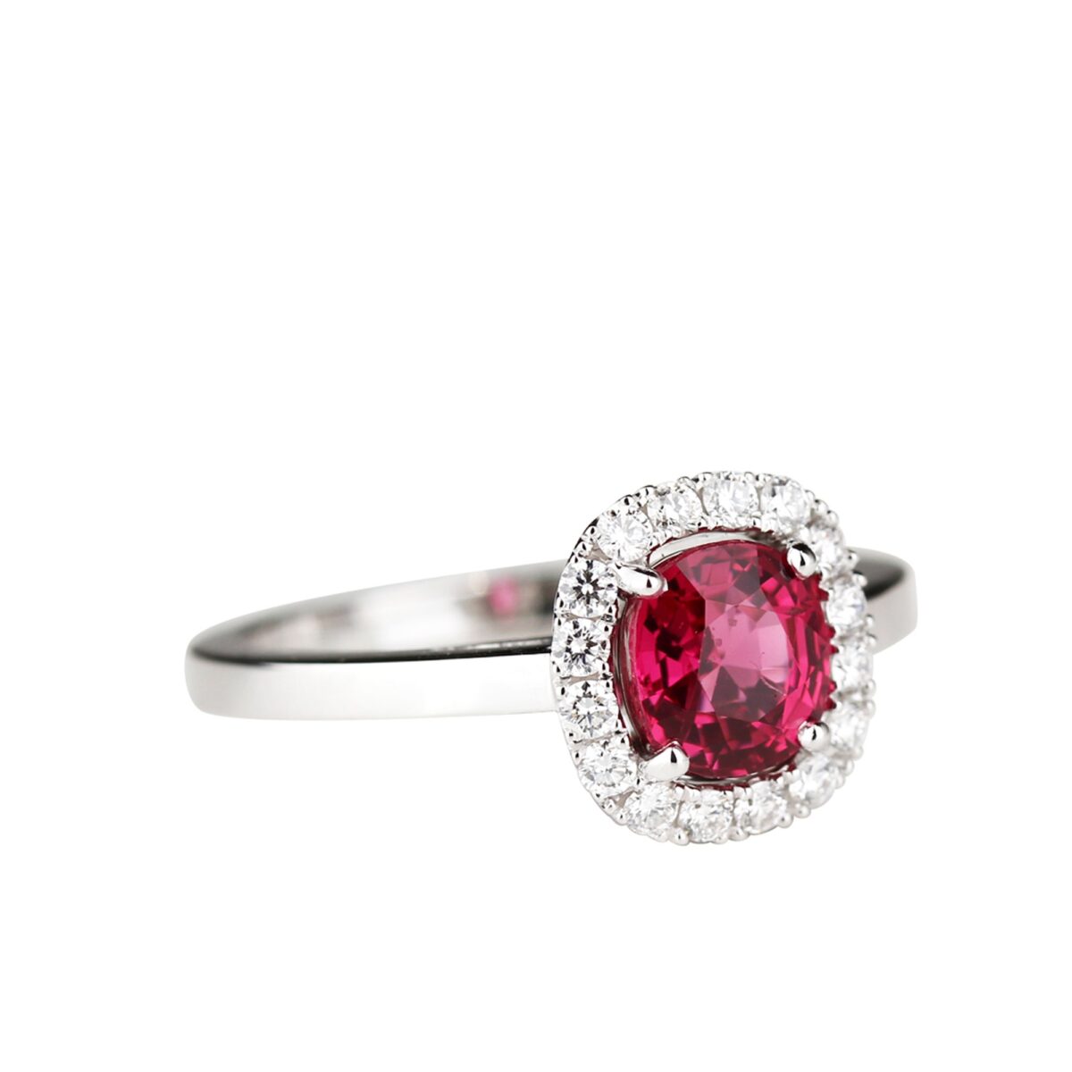 Bague spinelle rose indien ovale et diamants