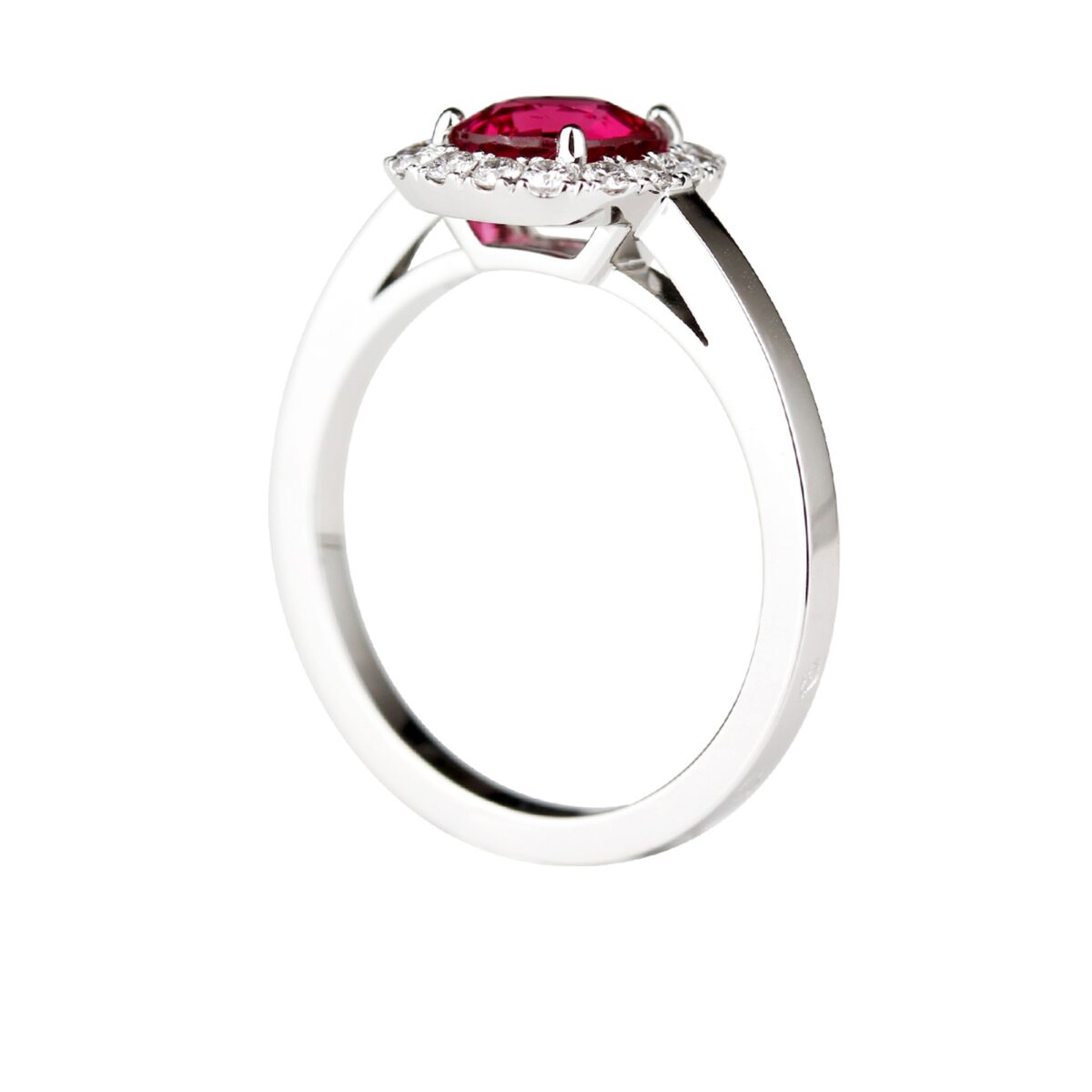 Bague spinelle rose indien ovale et diamants