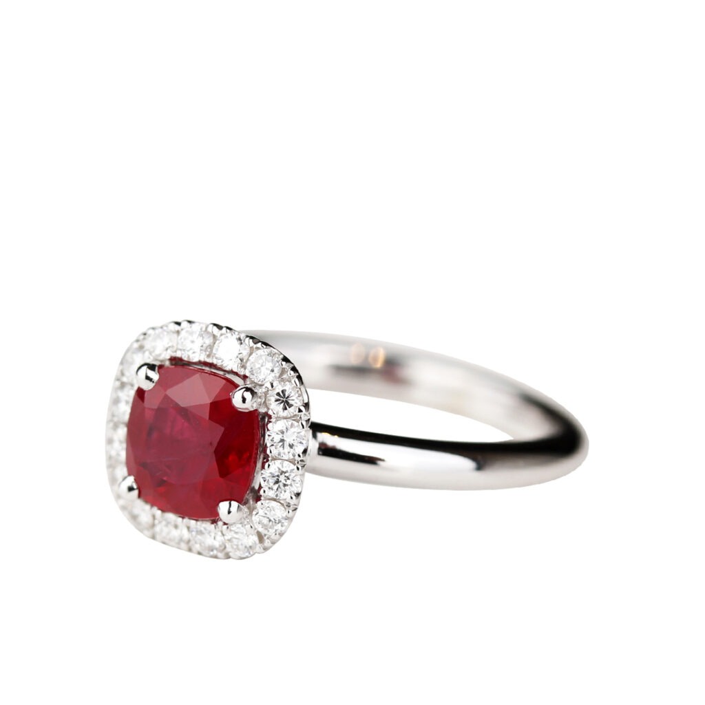 Bague de fiançailles rubis