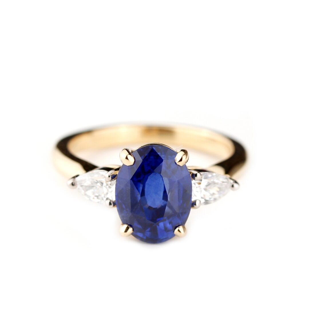 Bague saphir ovale & diamants poire