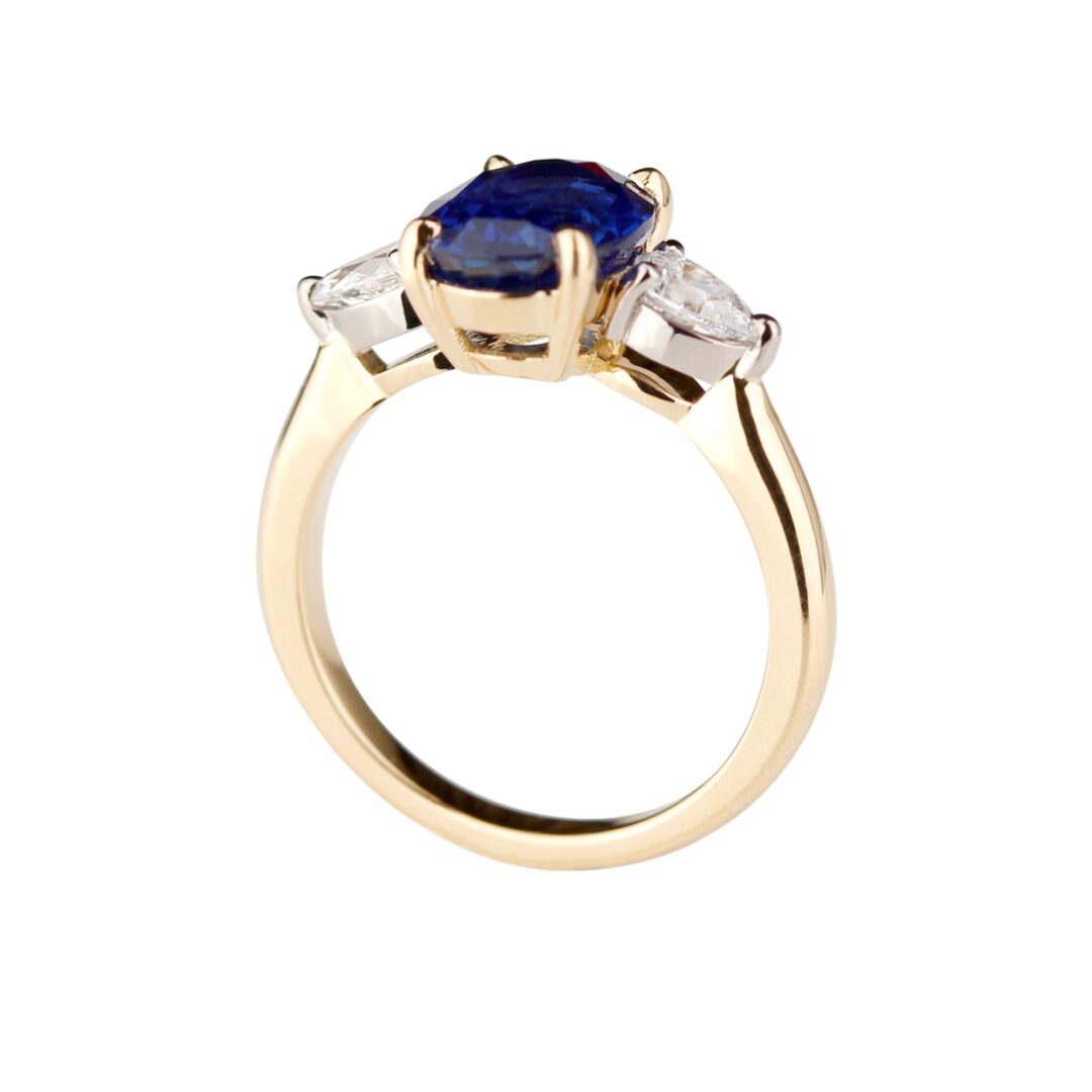 Bague saphir ovale & diamants poire