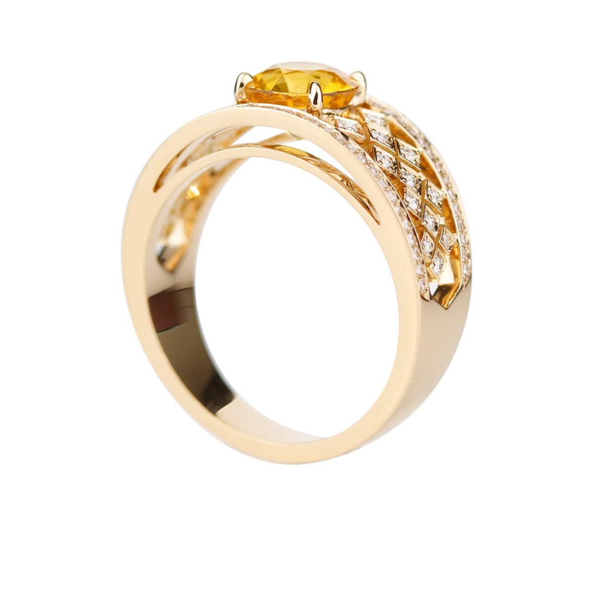 Bague saphir jaune diamants et or jaune