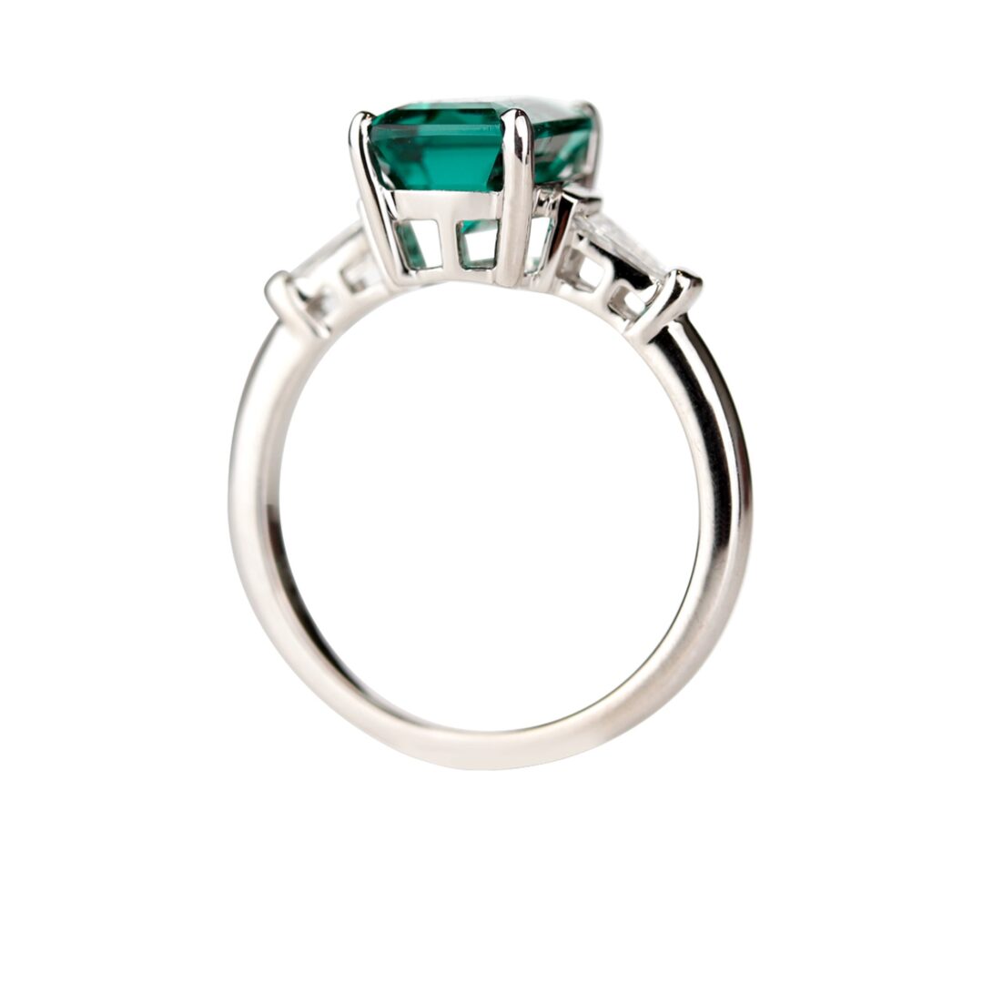 Bague tourmaline et diamants trapèzes