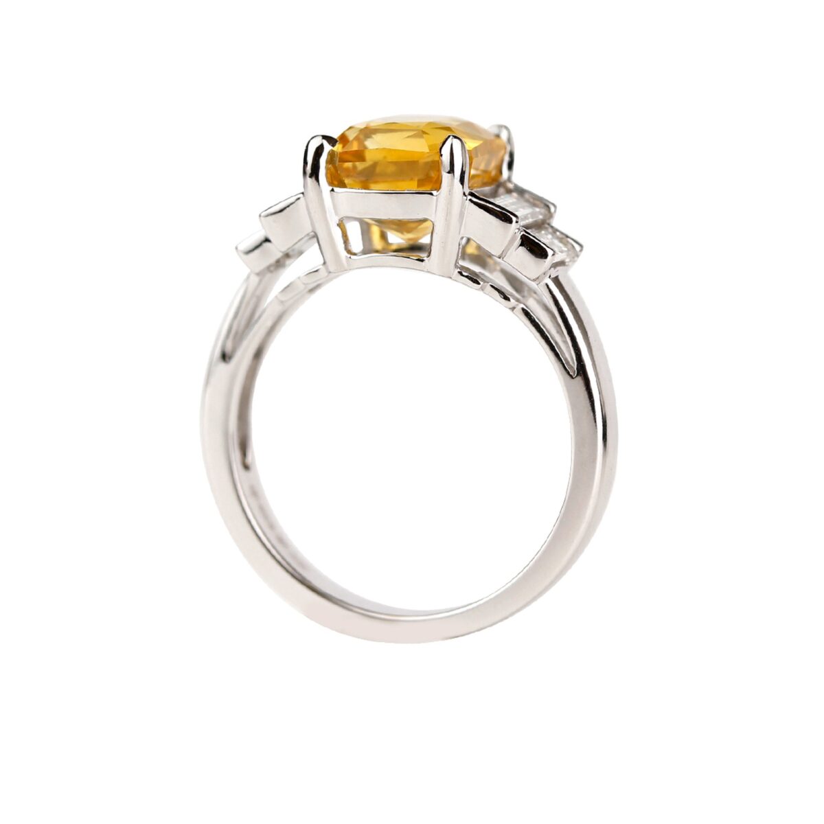 Bague saphir jaune et diamants baguette