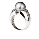 Bague perle de Tahiti entourage diamants