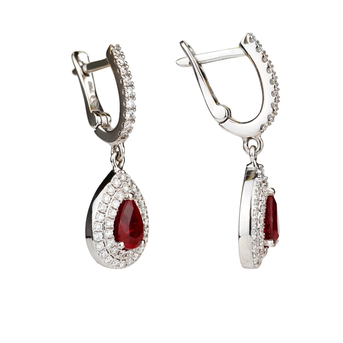 Boucles d'oreilles rubis et double entourage diamants