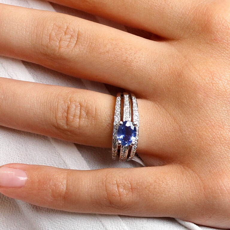 Bague saphir ovale diamants Ponte Vecchio