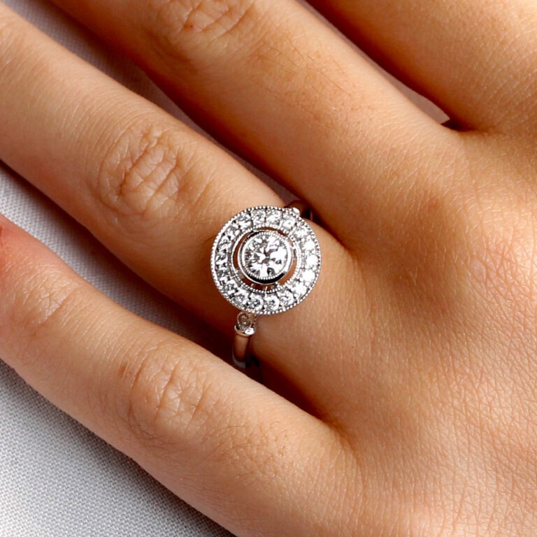 Bague solitaire diamant Coupole