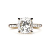 Bague fiançailles solitaire diamant coussin