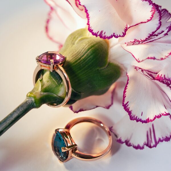 Bague pierres fines Poppy Blue Cesare Pompanon