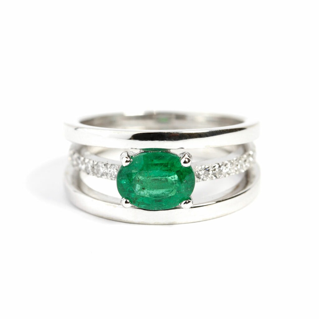 Bague de fiançailles émeraude et or blanc 18K