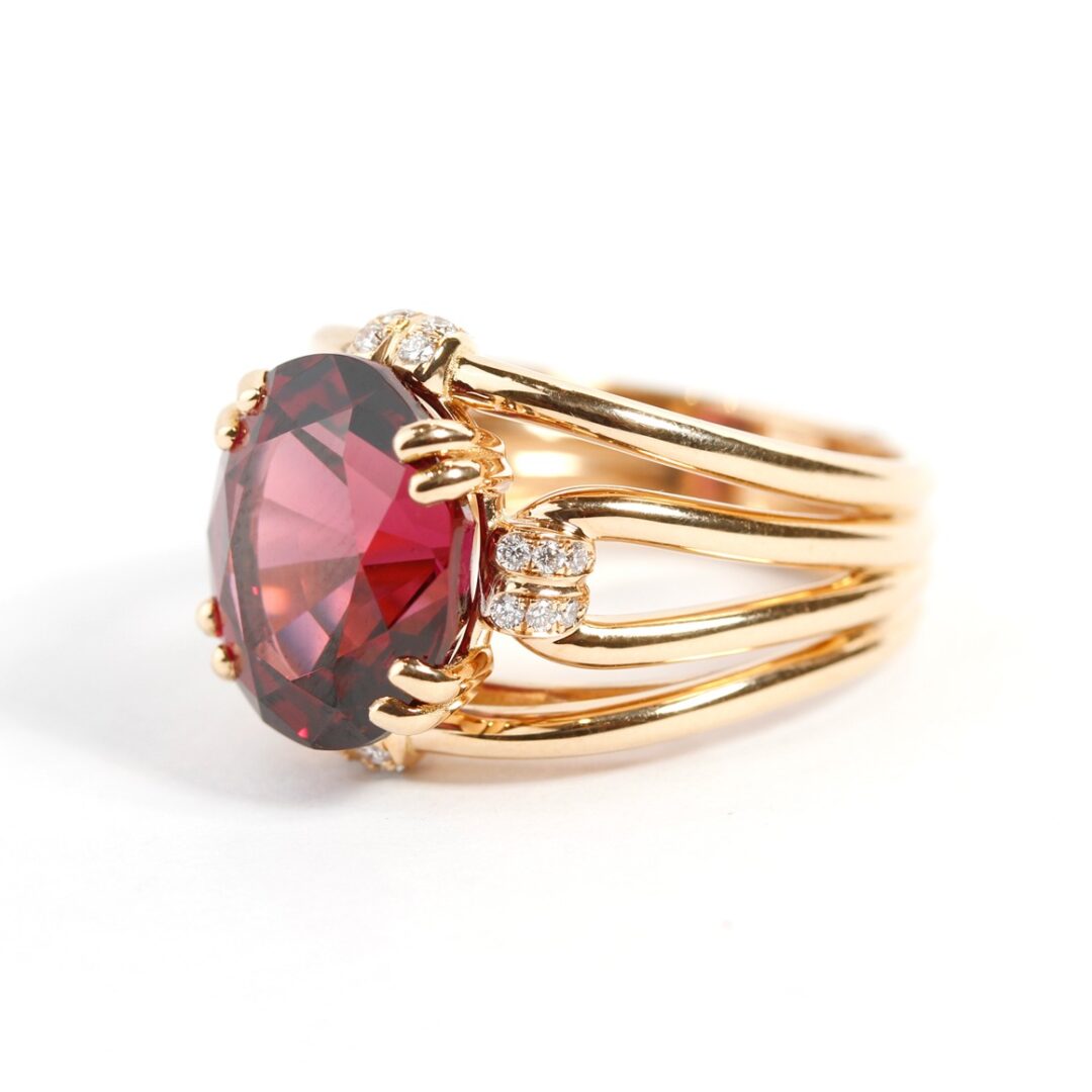 Bague grenat rouge rose framboise diamants et or rose