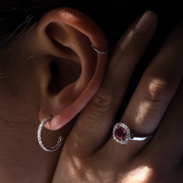 Bague spinelle rose entourage diamants Boucles d'oreilles créoles diamants