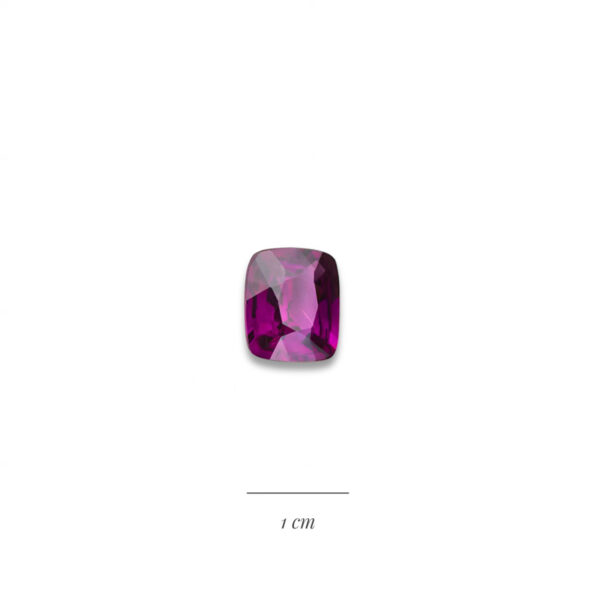 Grenat rhodolite de 6,36 carats pour création de bague sur mesure à la Compagnie des Gemmes joaillier à Paris