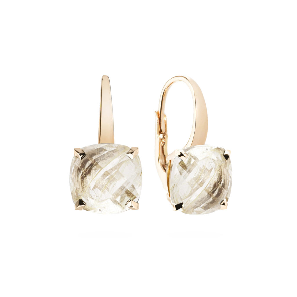 Boucles d’oreilles dormeuses Poppy serties de quartz rutile taille coussin sur or