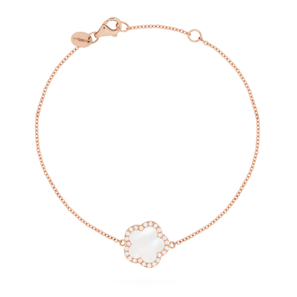 Fiore di Mamma en or rose 18 K bracelet forme fleur orné d’une nacre blanche et d’un entourage de diamants